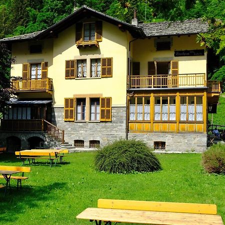 Hotel Villa Tedaldi Gressoney-Saint-Jean Esterno foto