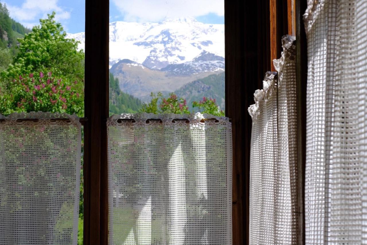 Hotel Villa Tedaldi Gressoney-Saint-Jean Esterno foto
