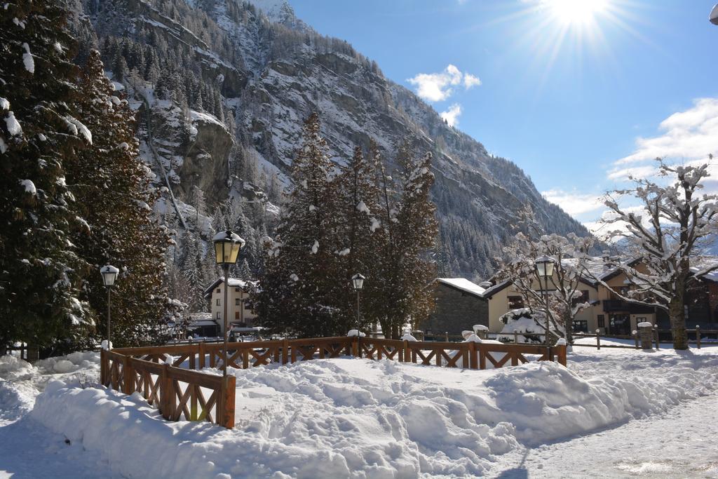 Hotel Villa Tedaldi Gressoney-Saint-Jean Esterno foto