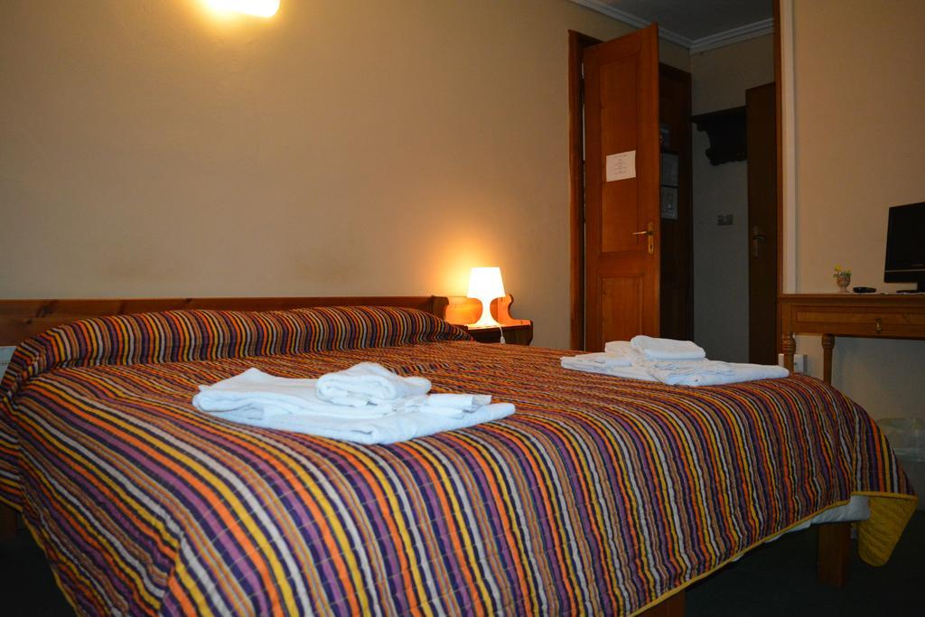 Hotel Villa Tedaldi Gressoney-Saint-Jean Esterno foto