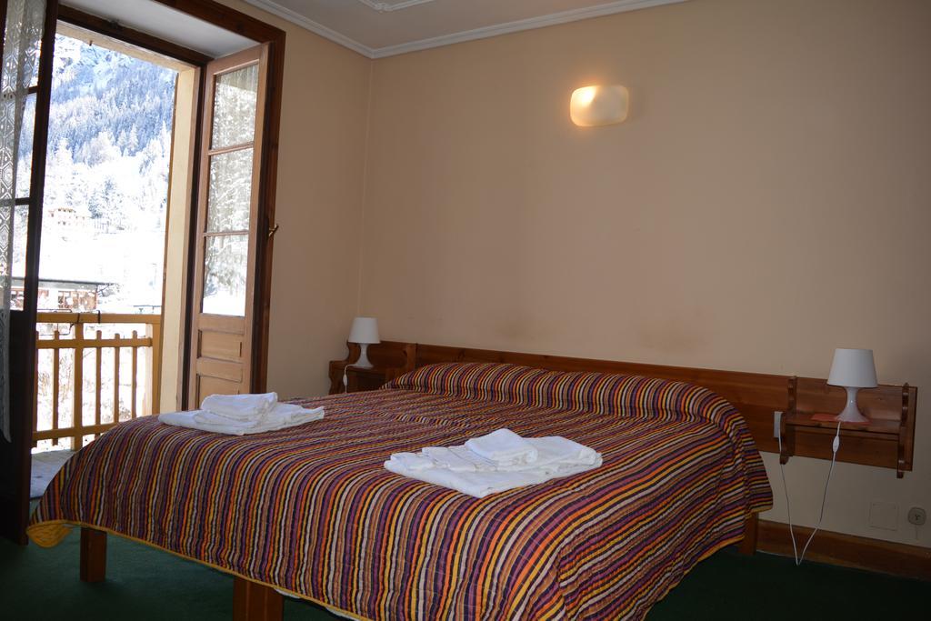 Hotel Villa Tedaldi Gressoney-Saint-Jean Esterno foto