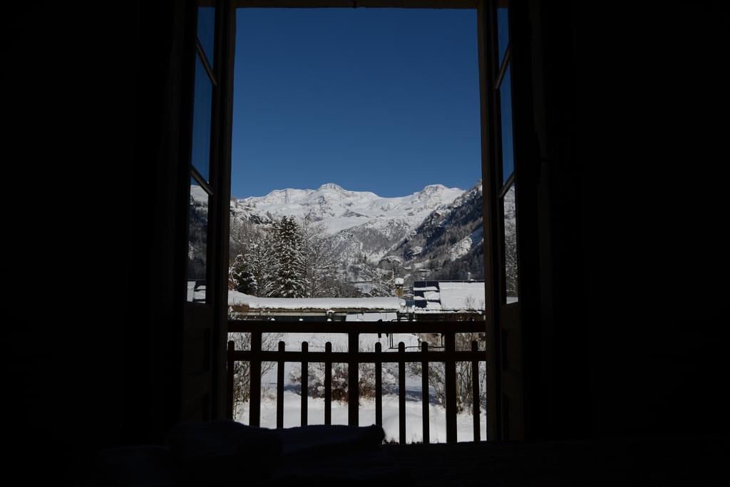 Hotel Villa Tedaldi Gressoney-Saint-Jean Esterno foto