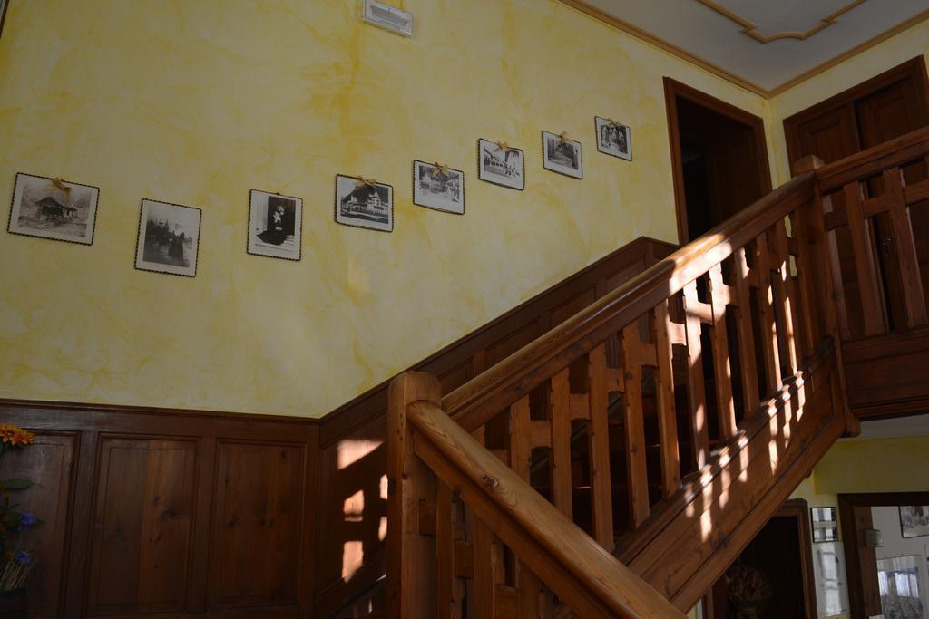 Hotel Villa Tedaldi Gressoney-Saint-Jean Esterno foto
